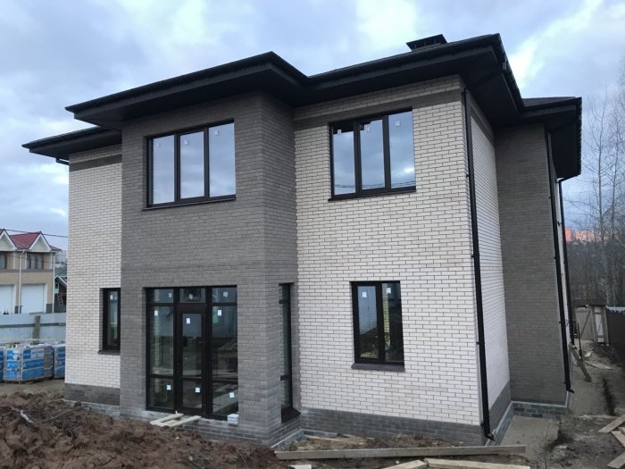д. Новопокровское. Кирпич  ЖКЗ белый и серый бархат